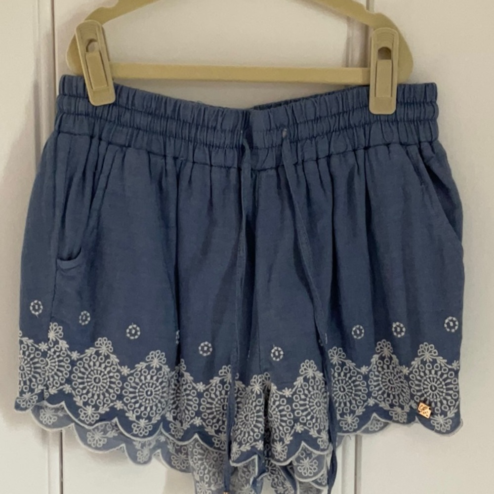 Adorable women’s  XS shorts. Perfect condition
